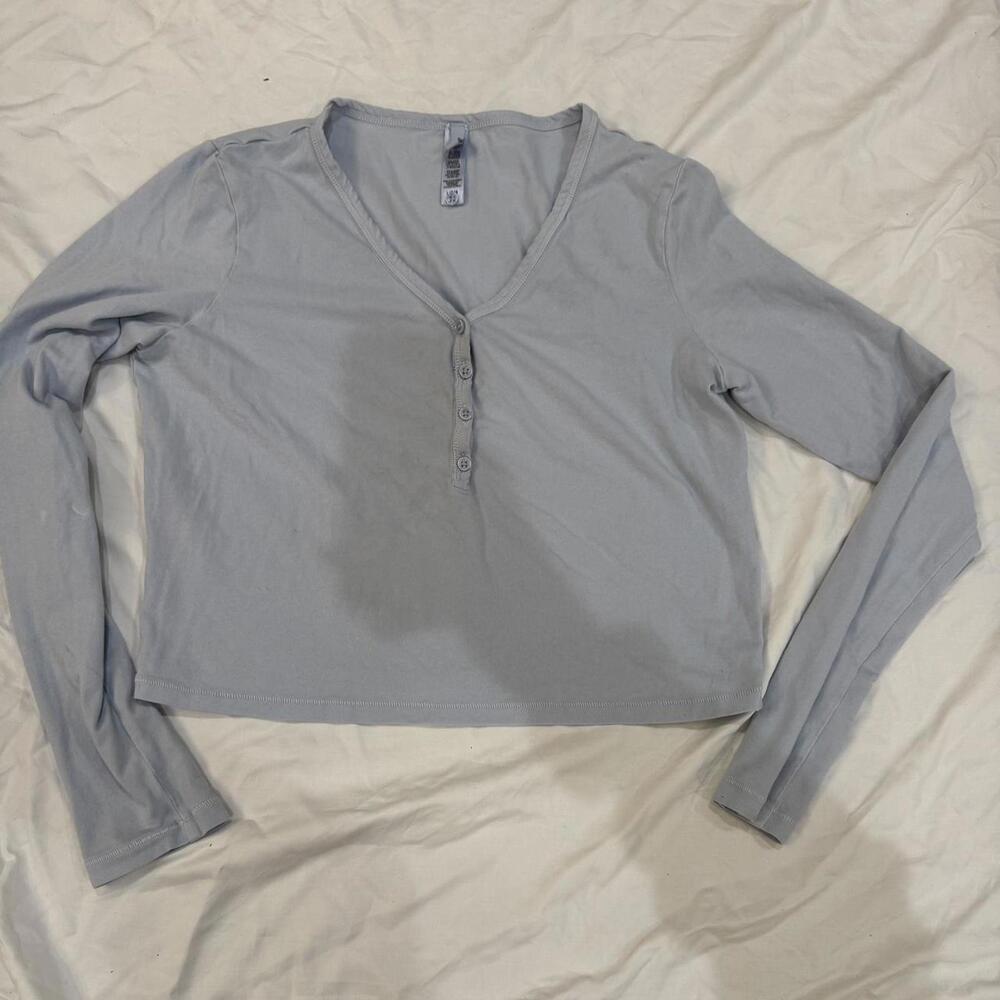 SOLD Skims light blue cropped henley long sleeve Sz. L